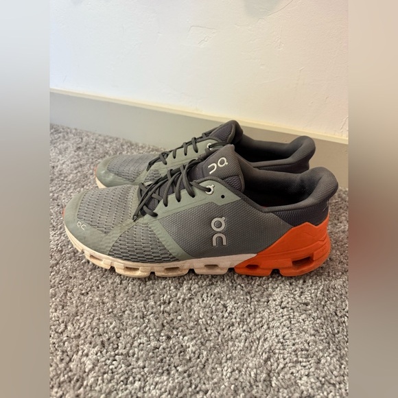 On Cloud Running Men's Cloudflyer- Fossil / Flame - Picture 9 of 10